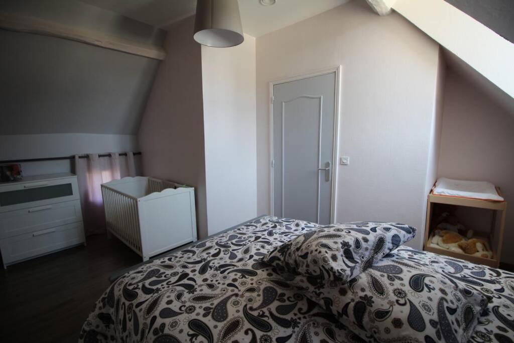 Gite Les Doucesheures- 110M²--3 Chambres-6 Pers Betz-le-Chateau Exterior foto