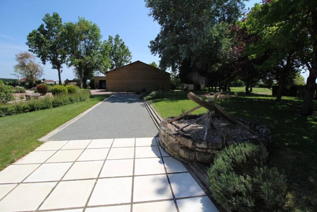 Gite Les Doucesheures- 110M²--3 Chambres-6 Pers Betz-le-Chateau Exterior foto